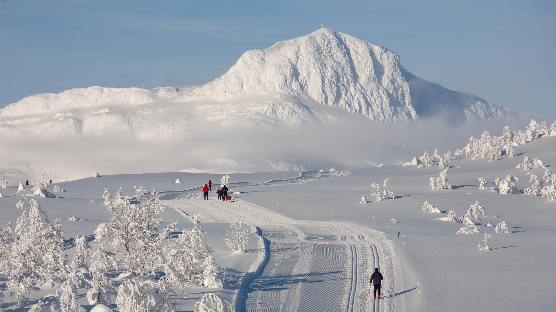 Cross country slopes with Bitihorn mountain in the background